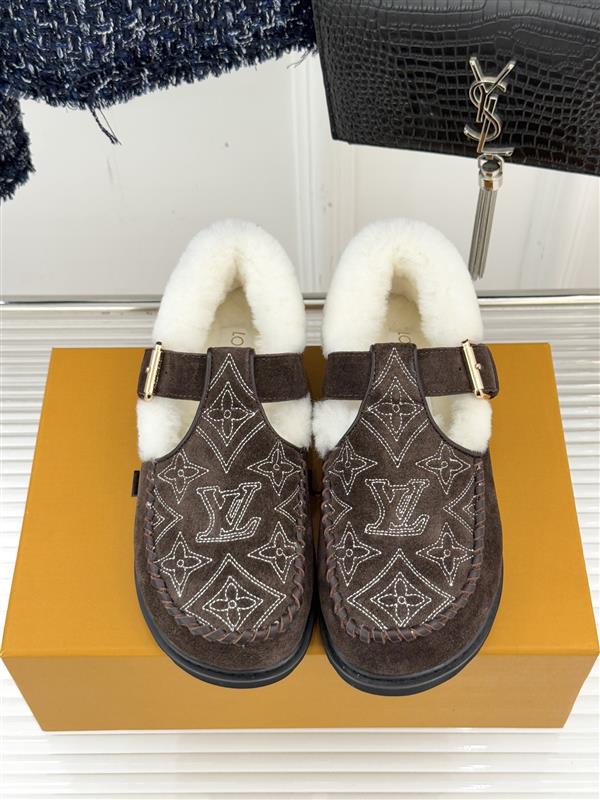 2025126113534557 310